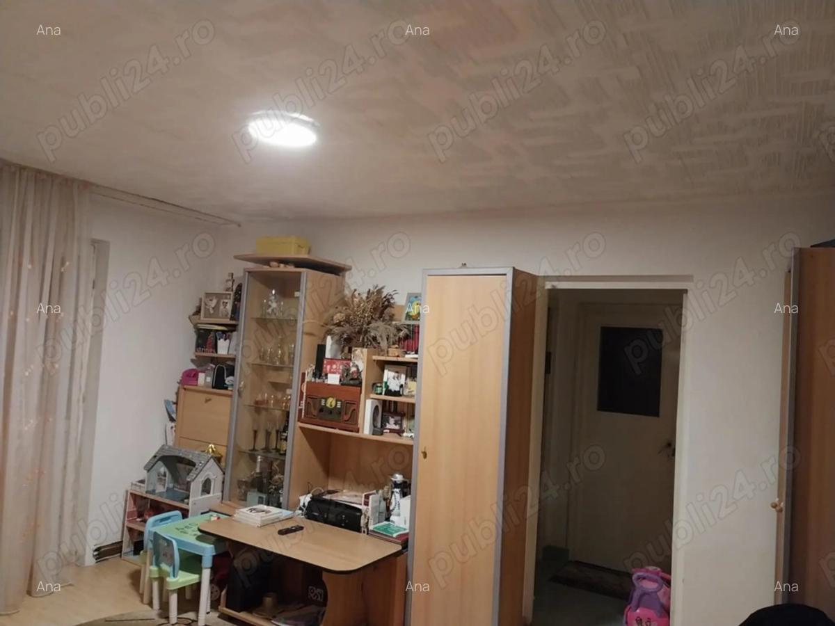 Vand apartament 3 camere semidecomandat Cugir, Str. Rozelor nr. 6, Sc. B, Et. 4 - 1