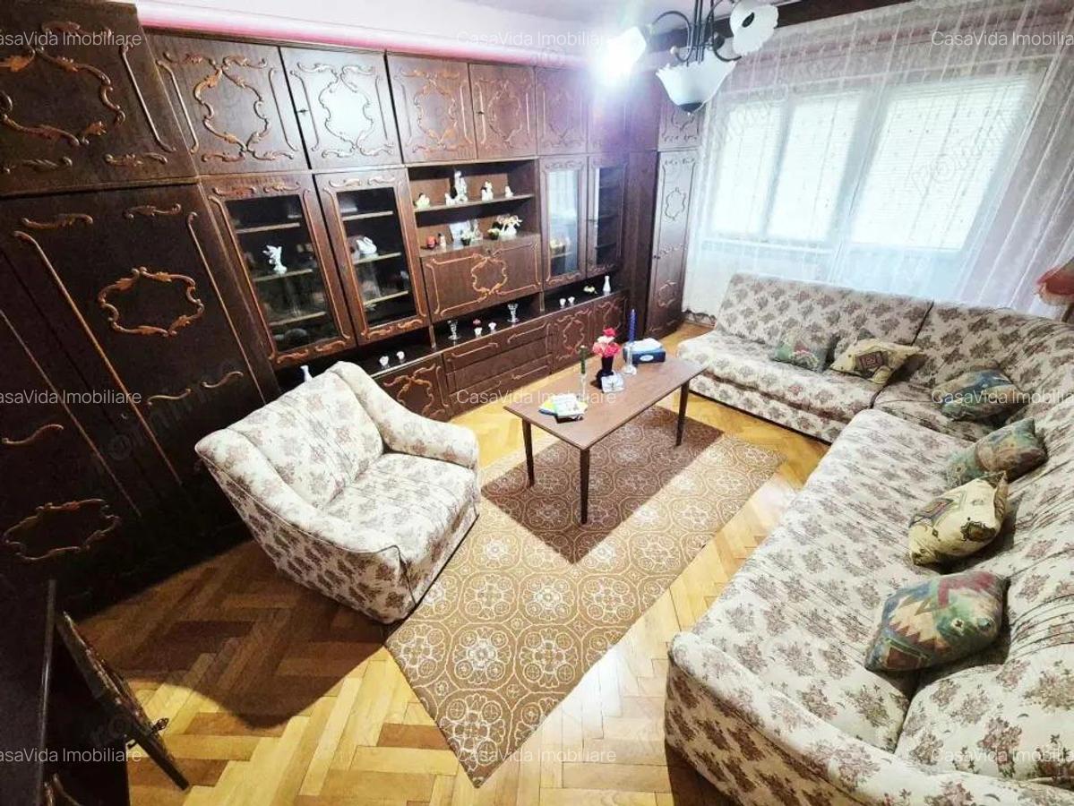 Apartament de vanzare 2 camere, etaj 2,Spl. Tinere?ii - 1
