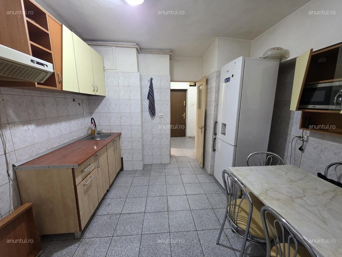 Piata Muncii, Decebal, 10 minute metrou, chiar pe Agricultori - 8