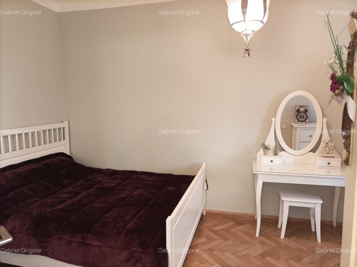 Apartament cu 3 camere semidecomandat, mobilat în Central - 5
