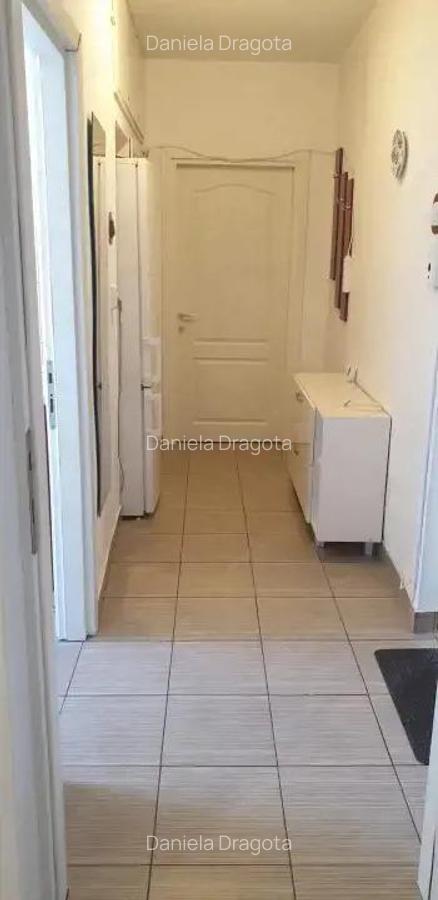Apartament, 2 camere decomandate, zona Centrul Civic. - 8