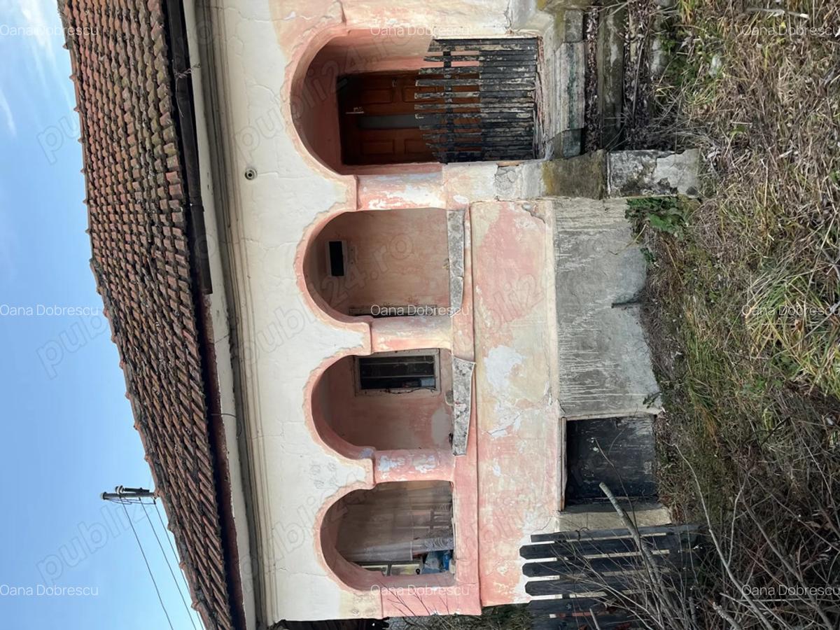 Casa batraneasca de vanzare in comuna Bughea de Jos - 1