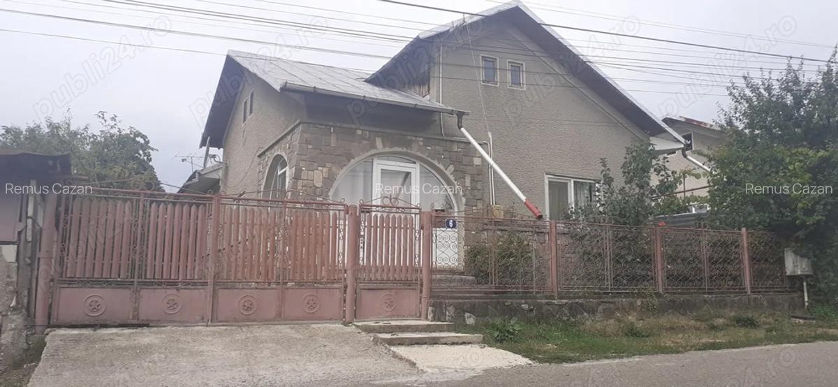 Casa centrala in Baicoi 166 mp locuin?a, 505 mp teren, vie ?i pomi fructiferi - 1