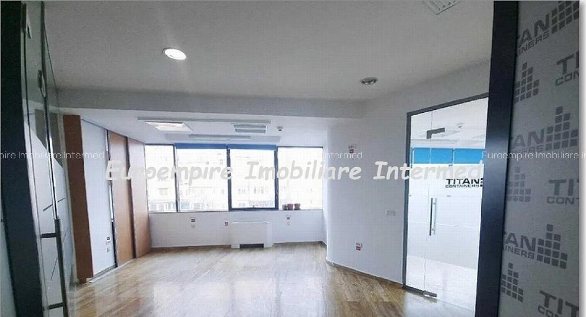 De inchiriat spatiu comercial zona GARA - 7