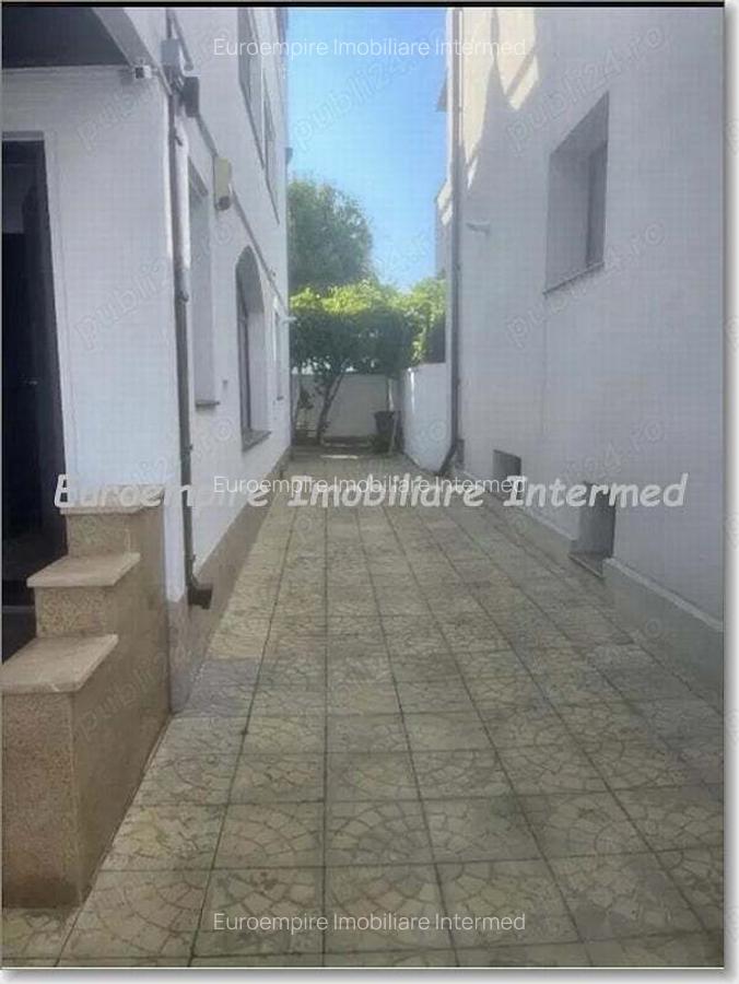 Vila de inchiriat zona FALEZA NORD - 1