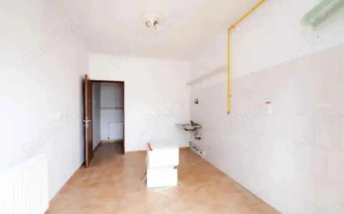 Inchiriez spa?iu comercial pretabil ?i pentru alimenta?ie publica - 3