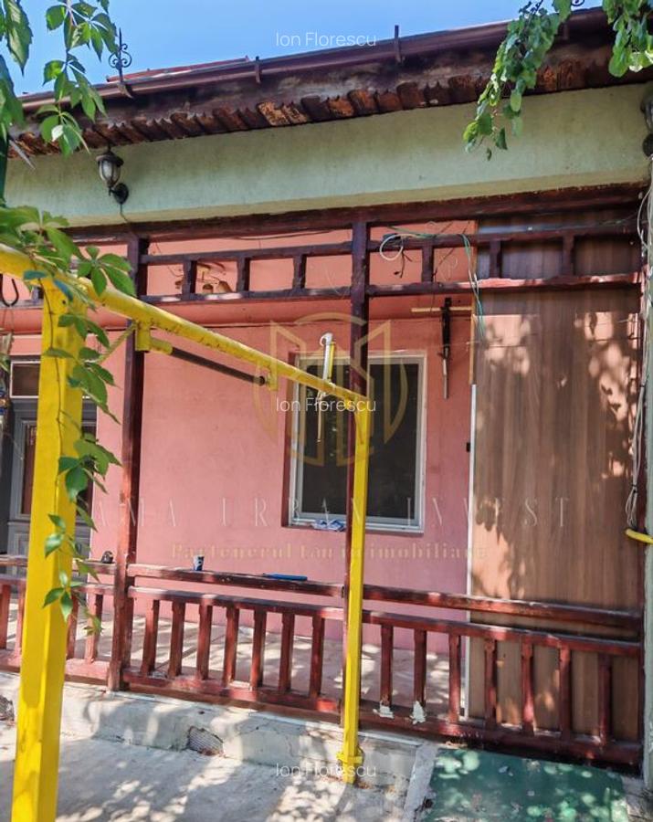 Casa singur curte Eroii Revolu?iei - 16