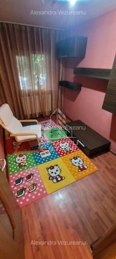 Apartament cu 4 camere, decomandat, centrala proprie, zona Soarelui - 4