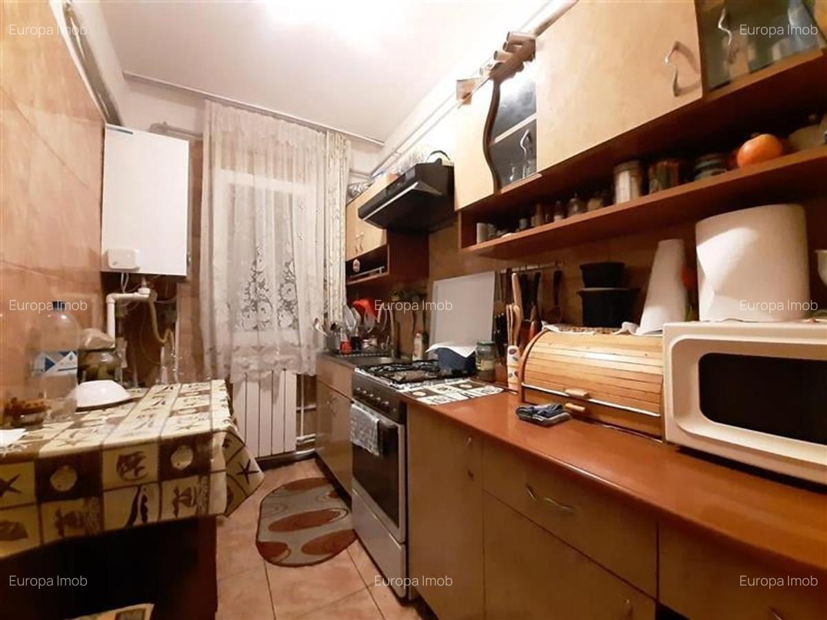 Apartament 4 camere de vanzare Str. Alunisului Tulcea - 5
