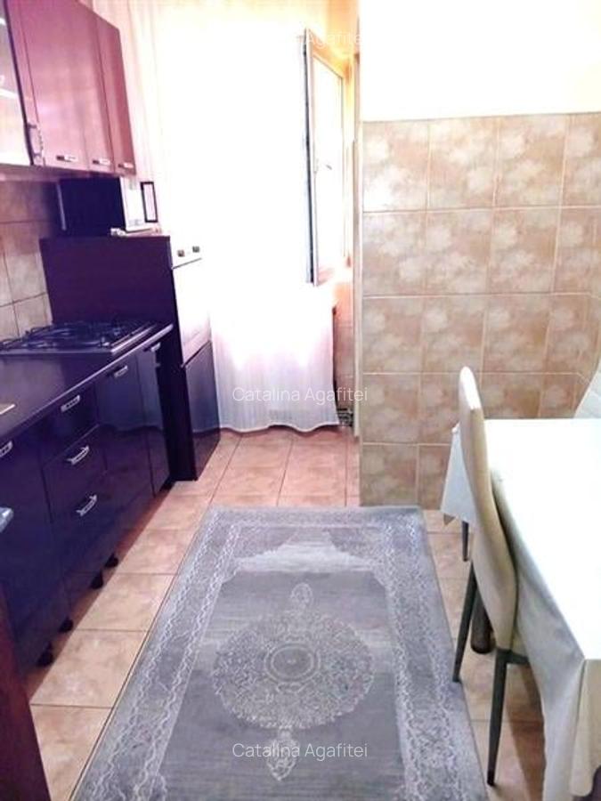 Apartament 2 camere, decomandat, parter inalt. Zona Racadau - 4