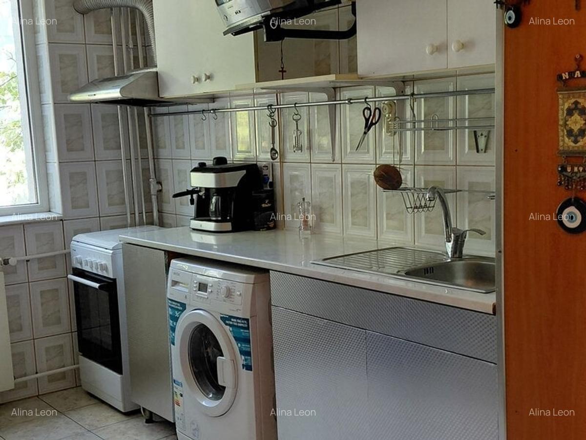 Apartament 3 camere, 70 mp, semidecomandat, metrou aproape, 1 Decembrie 1918 - 7