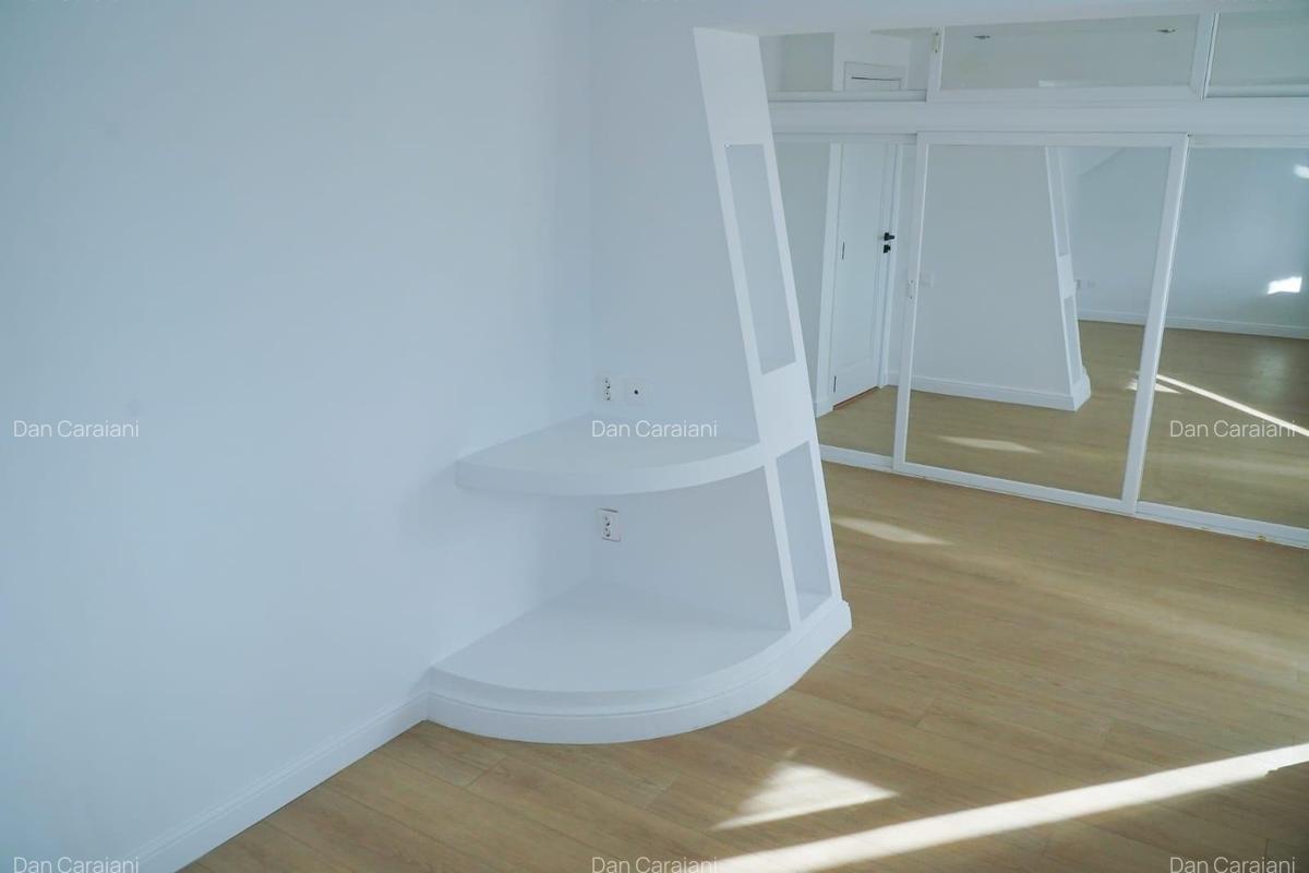 Vând duplex etajul 4 și 5 zona Trocadero - 7