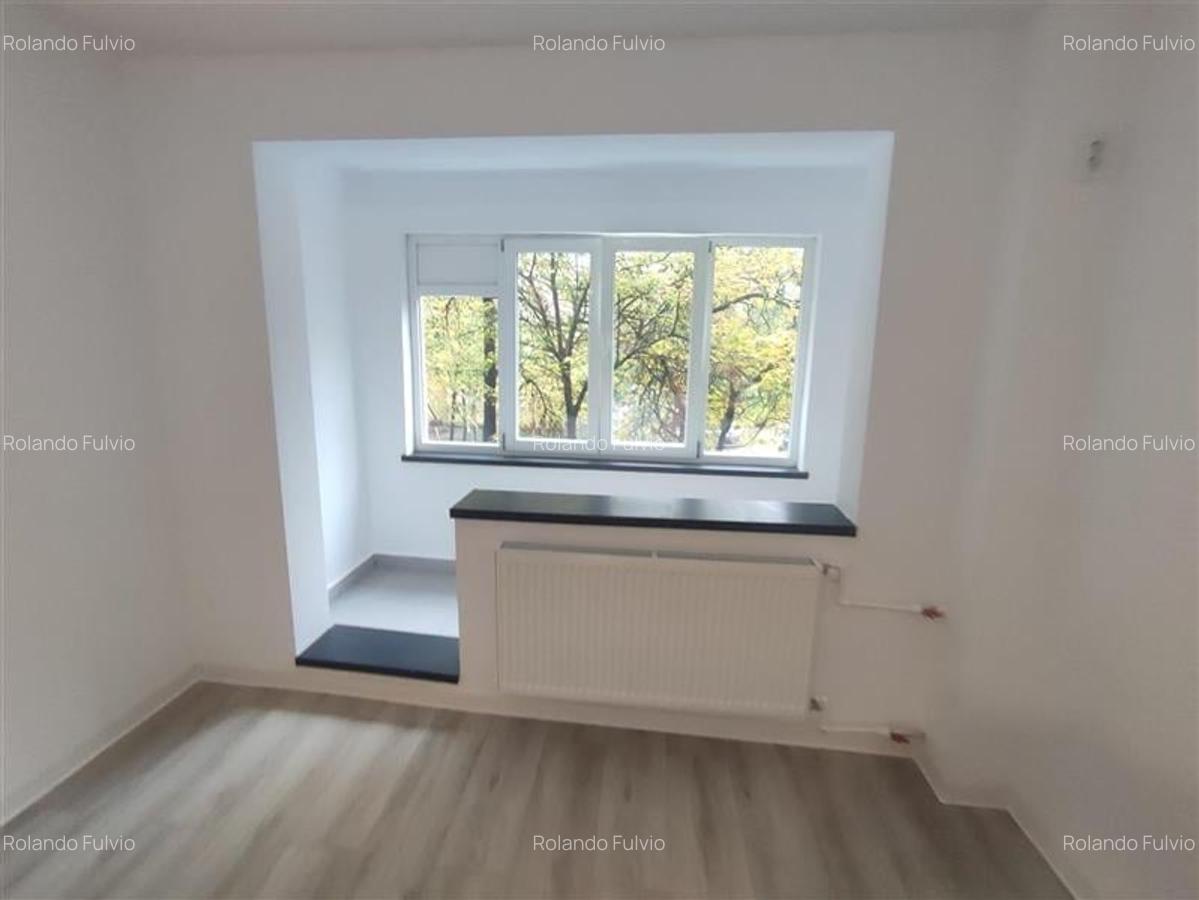 Vanzare apartament 2 camere renovat 2025 Teiul Doamnei - 10