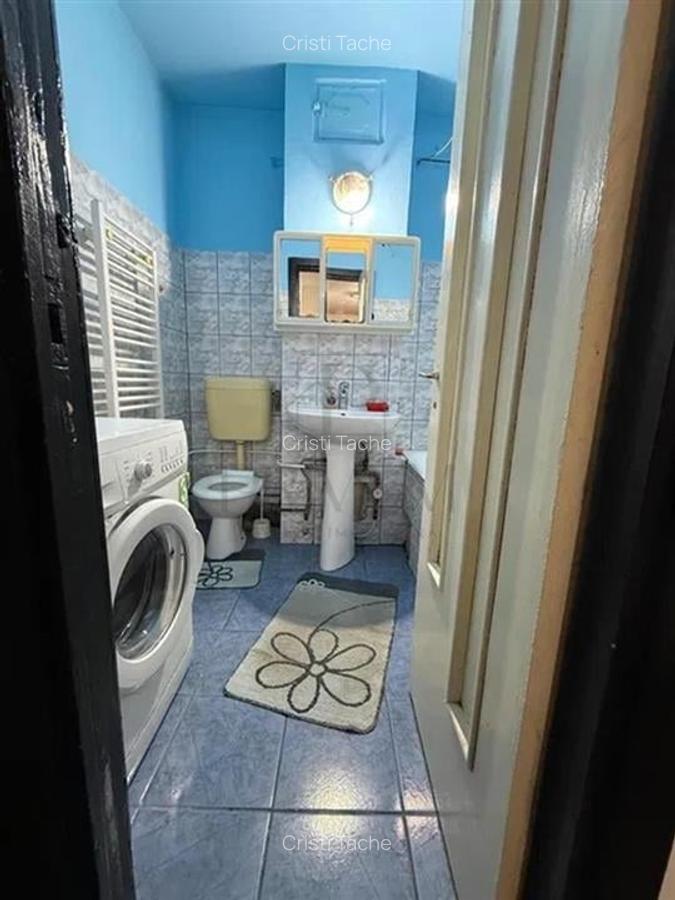 DAMBOVITA - ETAJ 2 - DECOMANDAT - 3 CAMERE - CENTRALA PROPRIE - 3