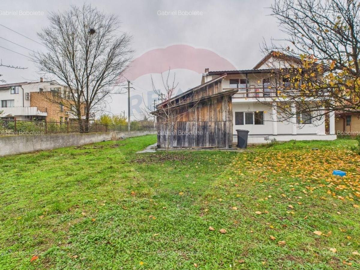 Casa / Vila cu 5 camere de vanzare - 5