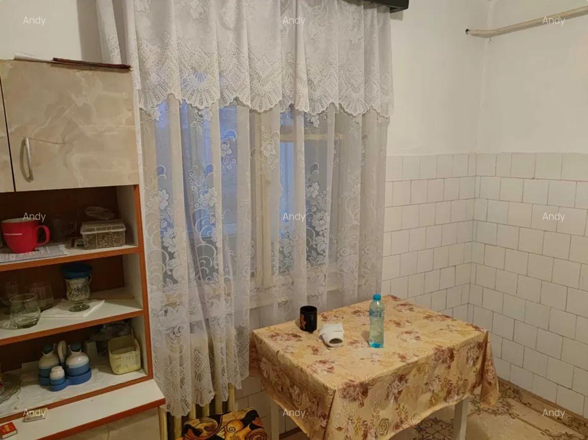 Apartament 3 camere / Etajul 2 / Zona Industriala / Tecuci - 5