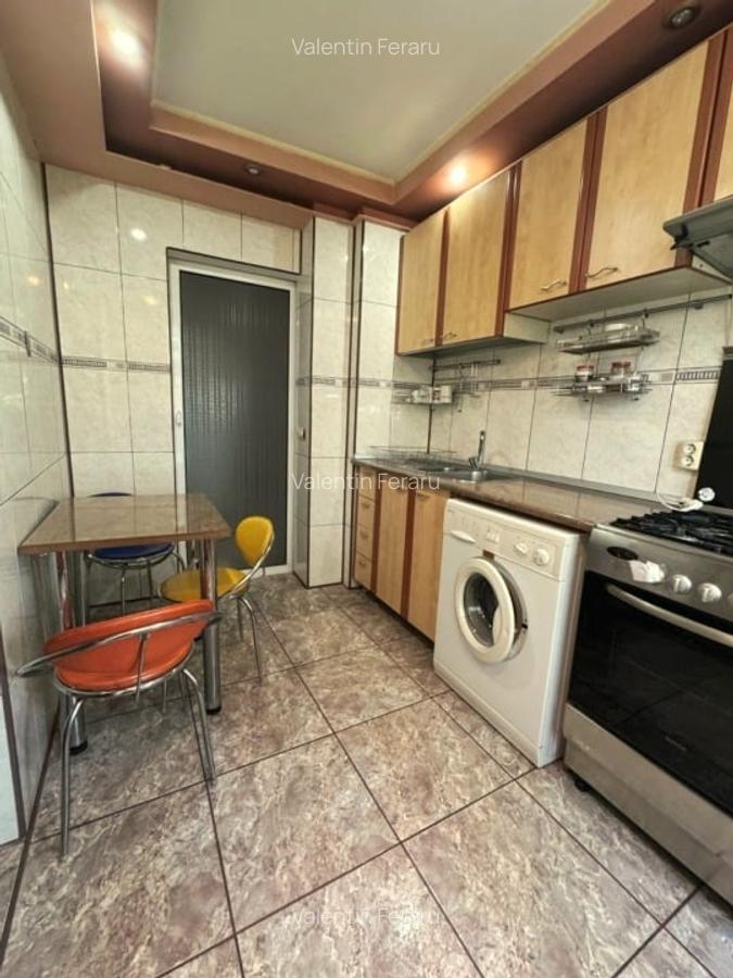 Apartament 3 camere decomandat, complet mobilat și utilat de Vanzare - 9