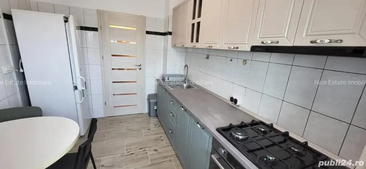 3 camere decomandat Cora Lujerului - 2