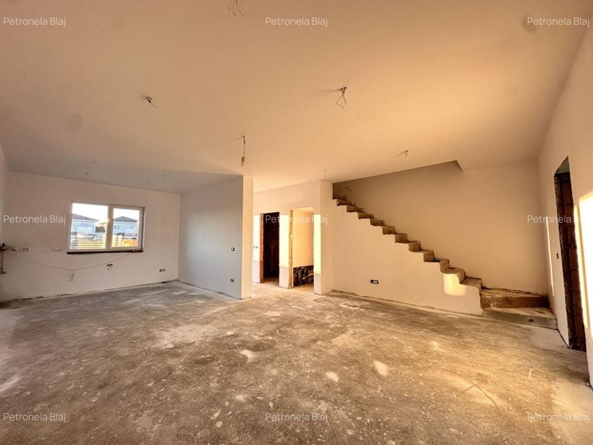 Duplex langa asfalt - LIDL - 3