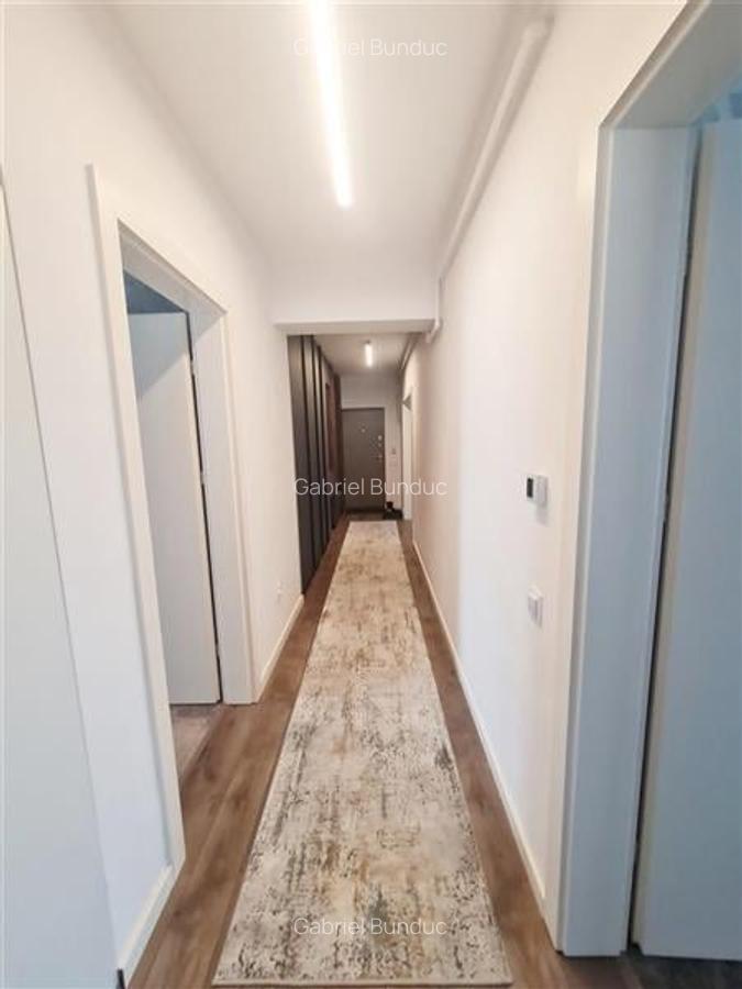 Apartament 3 camere, zona Tractorul - 18