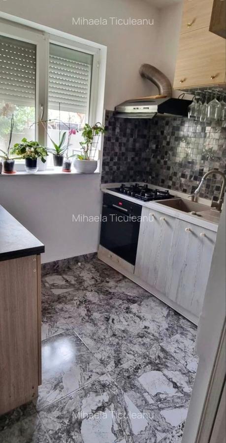 Vindem casa in Navodari zona de CASE - 3