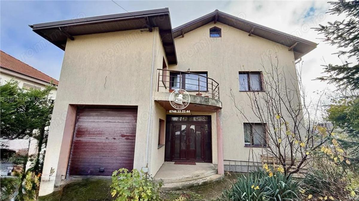 Vila de vanzare in CUG - 2