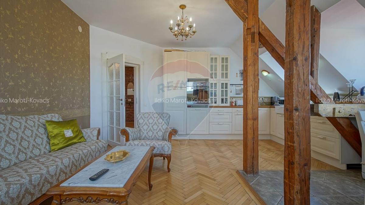 Apartament cu 5 camere decomandat, mobilat în Centrul Istoric - 22