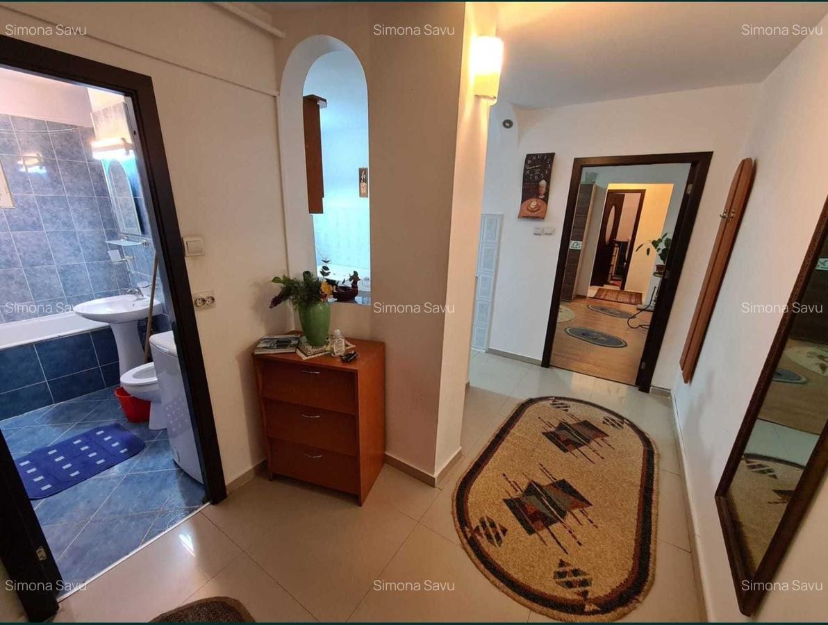 Apartament 3 camere mobilat si utilat zona Centrul Civic - 4