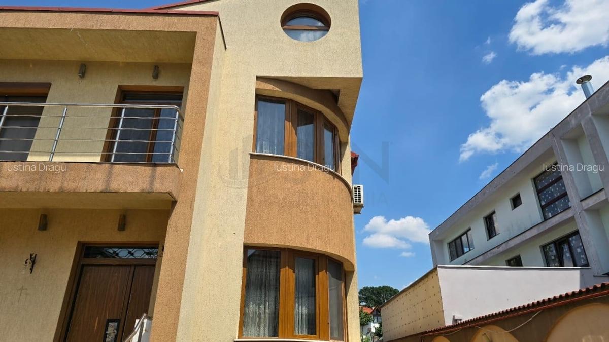 REV2002546 Vila de vanzare zona centrala - Rond Alba Iulia - 1