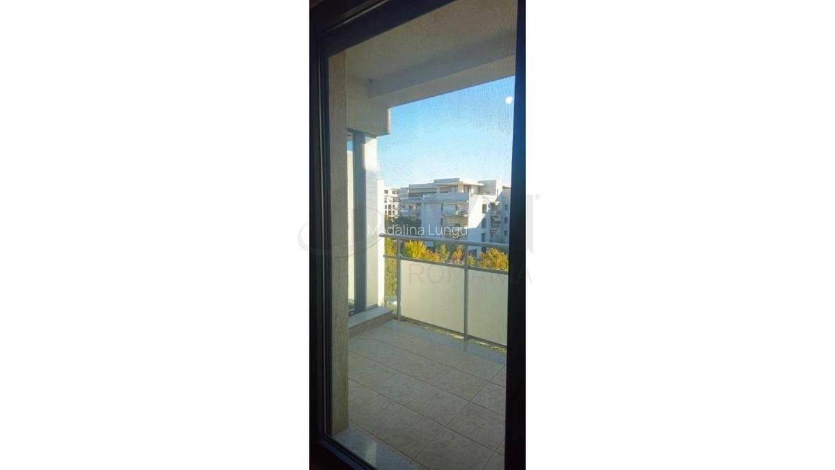 Apartament cu 4 camere decomandat în Băneasa - 10