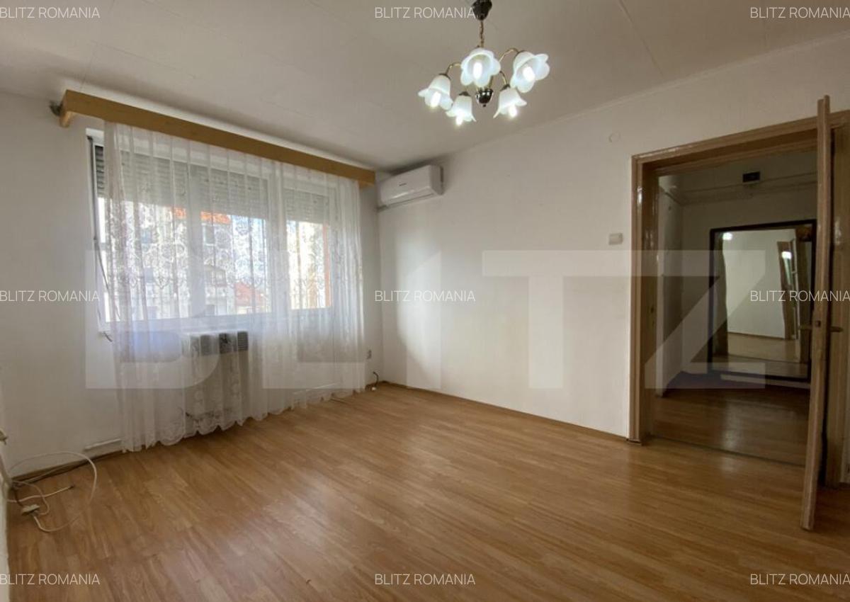 Apartament de vanzare, cu 2 camere, 45 mp, balcon, zona Cent - 9