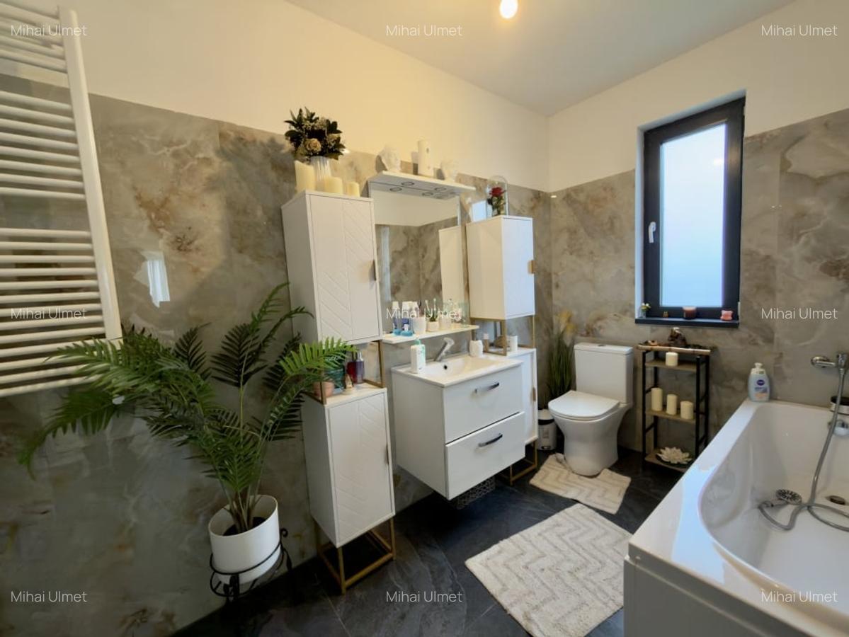 Casa| Vila individuala |Com Berceni la sosea | 10min metrou Aparatorii Patriei - 15