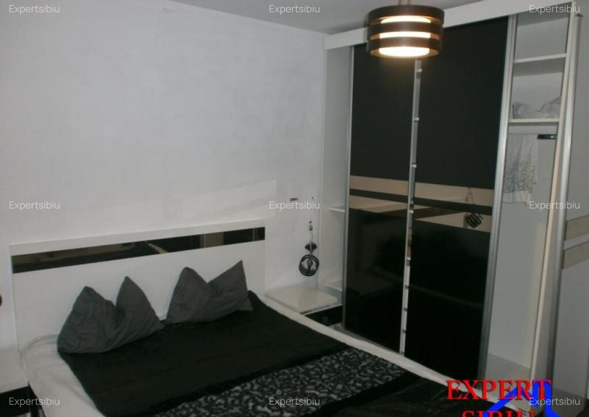 INCHIRIEZ apartament 2 camere decomandat de lux , zona Centrala - 5