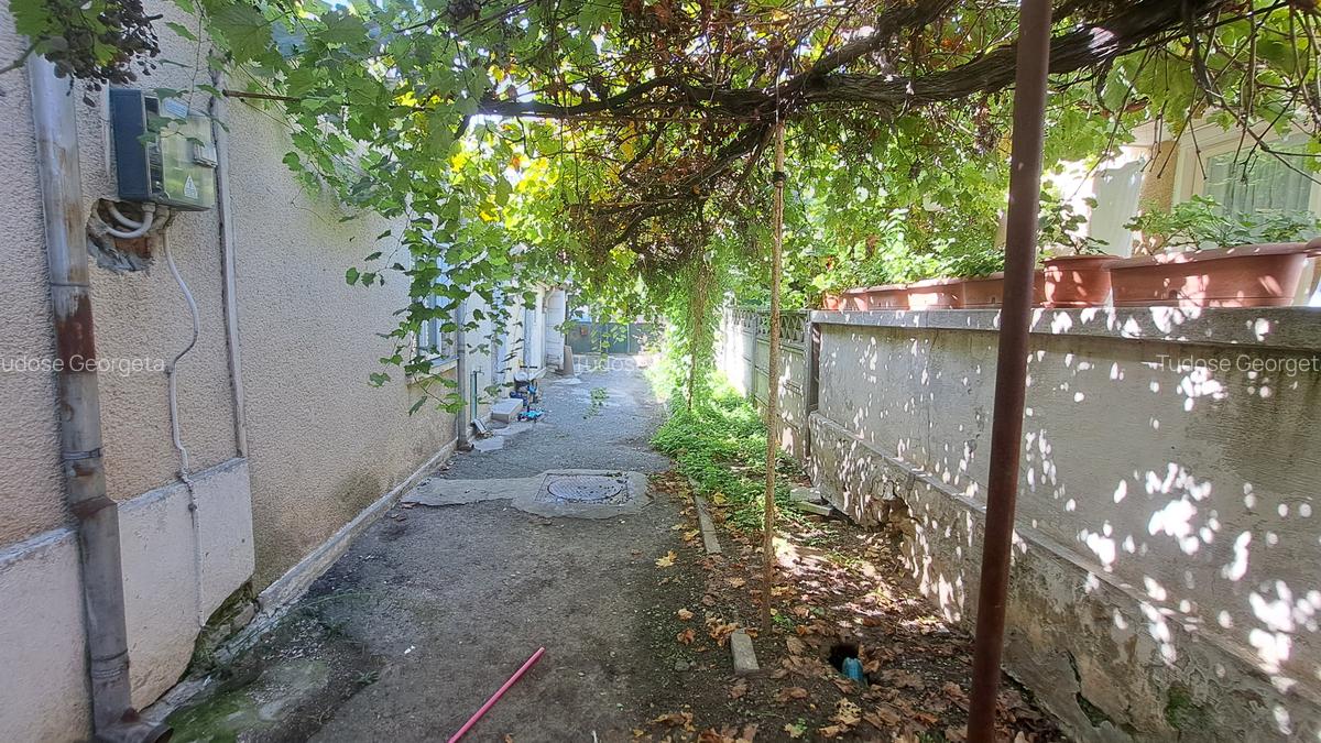 Zona Tomis 2 - casa caramida renovabila / 3 camere - 2