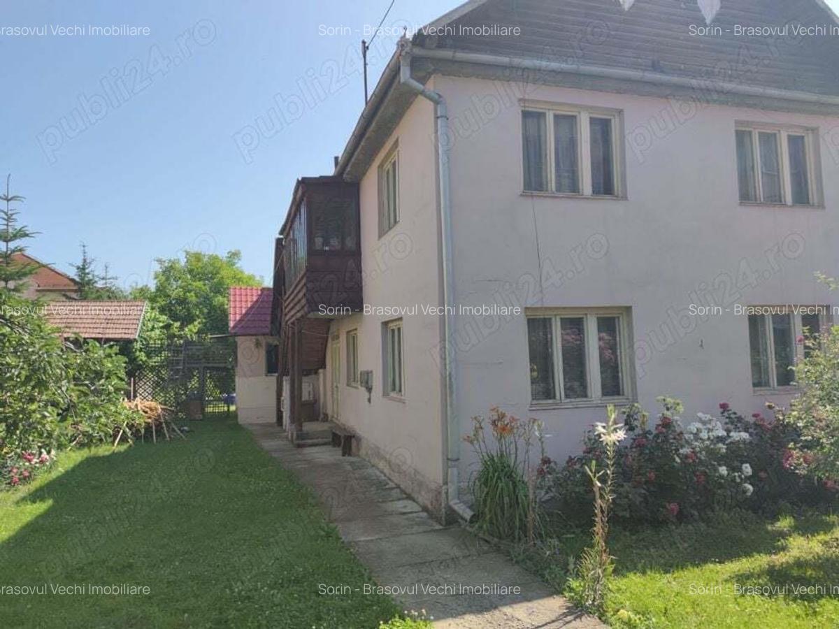 Intorsura Buzaului - zona centrala, apartamente in casa si teren aferent. Comision ZERO. - 2