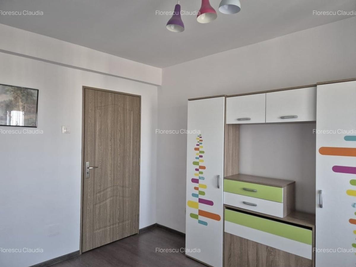 Apartament cu 3 camere semidecomandat în Basarabia - 9