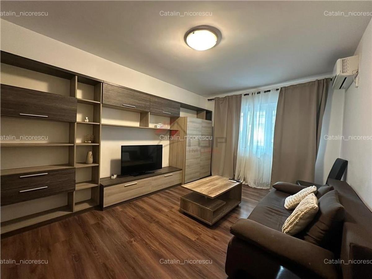 Apartament cu 2 camere decomandat în Central - 2
