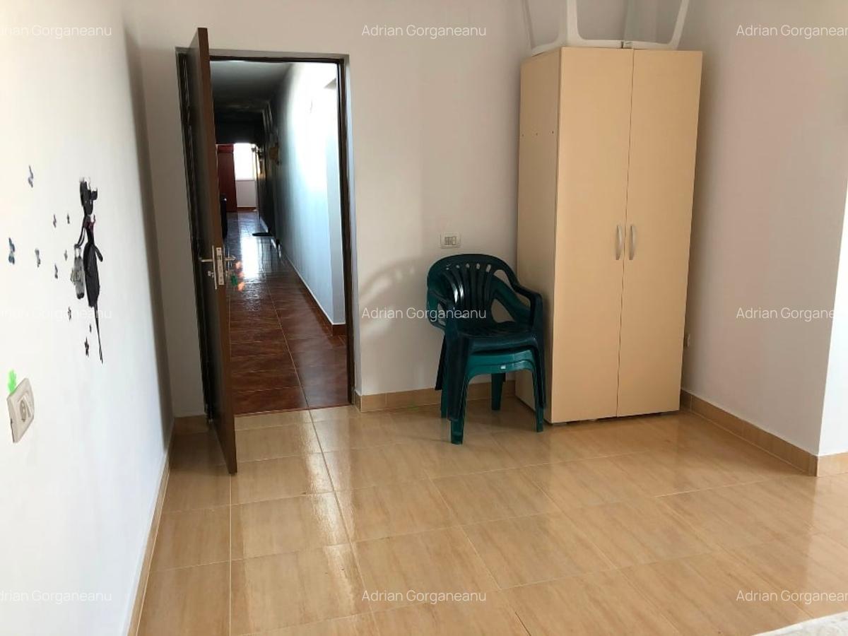 Casă cu 5 camere în Central - 9