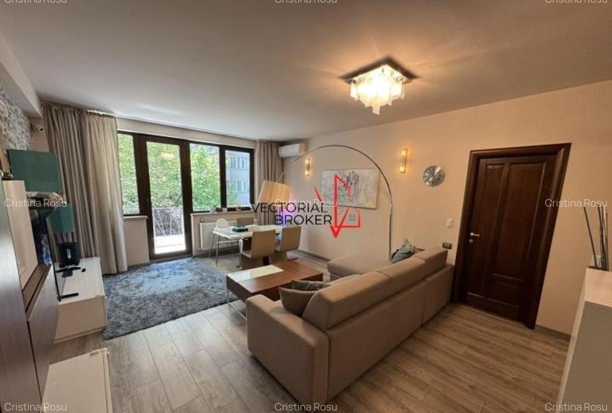 3 Camere Decebal, Bloc Nou - 1