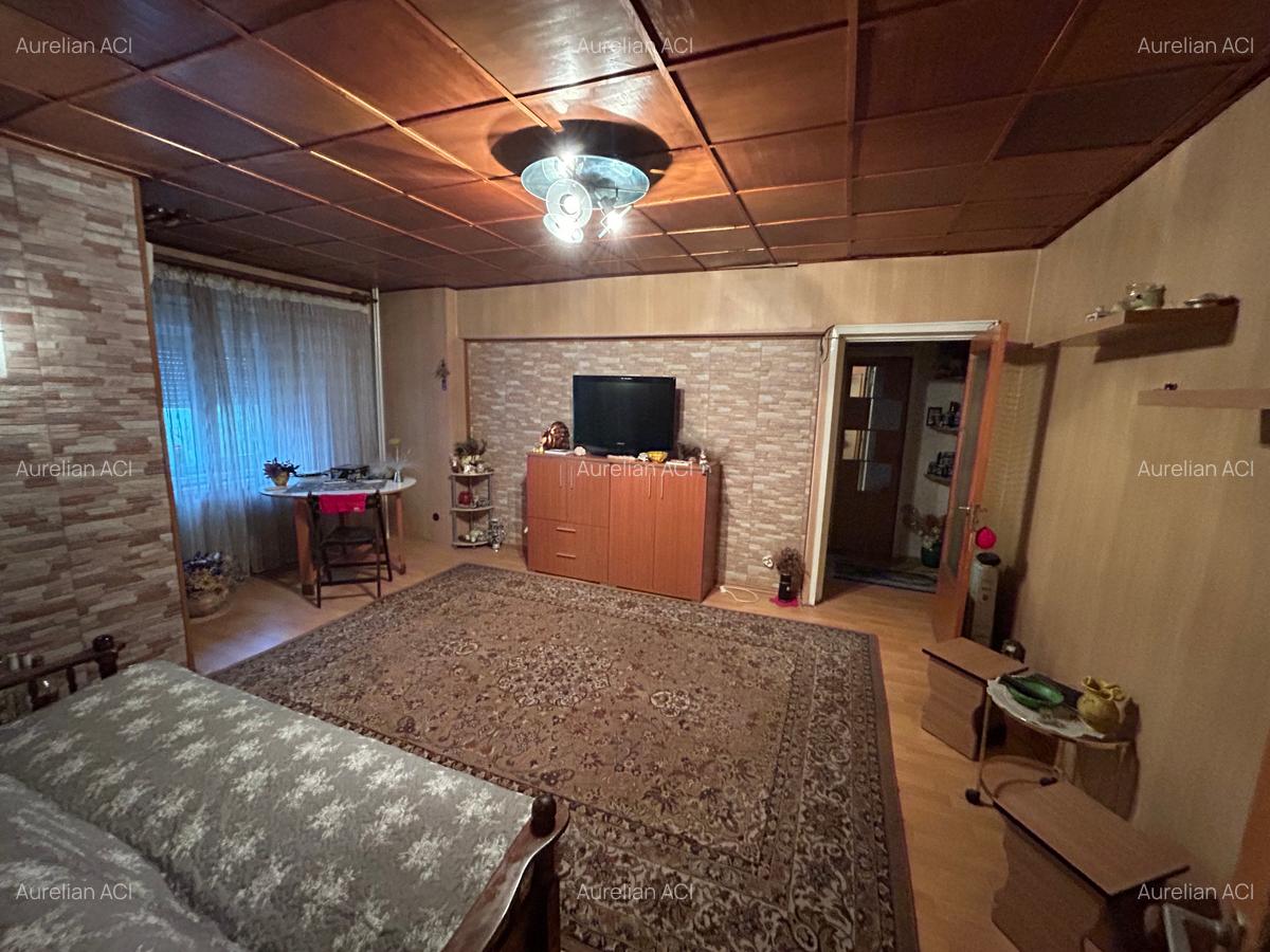 Aviatiei Nicolae Caramfil,2 balcoane, 2 Gr sanitare, 80 mp - 1