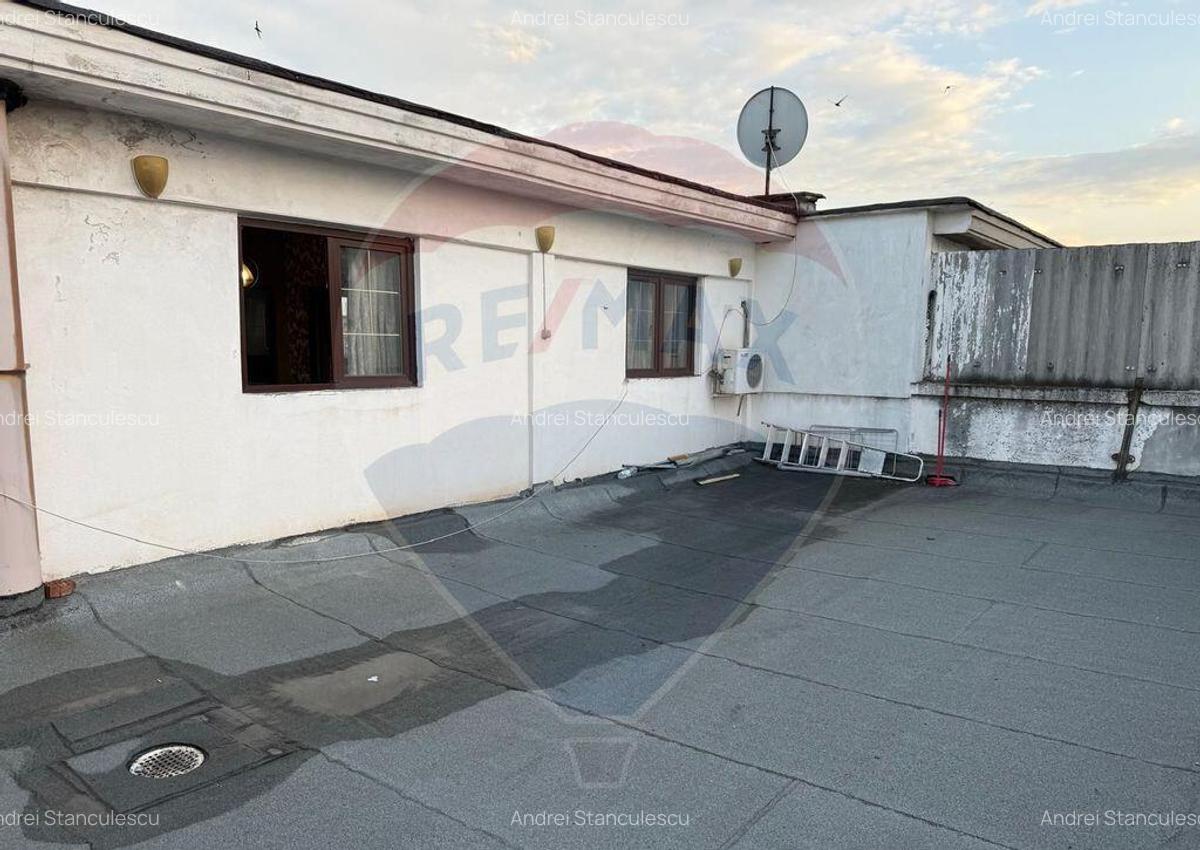 VANZARE Garsoniera cu terasa de 50mp in zona Ultracentral... - 2