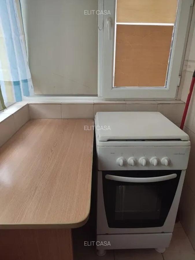 Garsonieră decomandată, mobilată în Nicolina - 6