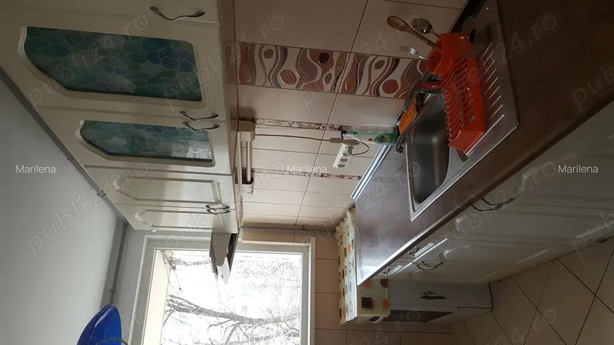 Vand apt 2 camere, 50 mp, etaj 3 din 8, 5 min. Metrou Piata Muncii - 9