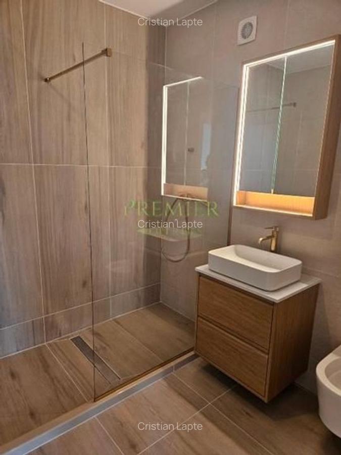 CLADIRE BIROURI SAU COMERCIAL | 550 MPU | 22 CAMERE 10 BAI 8 PARCARI | DAMAROAIA - 9