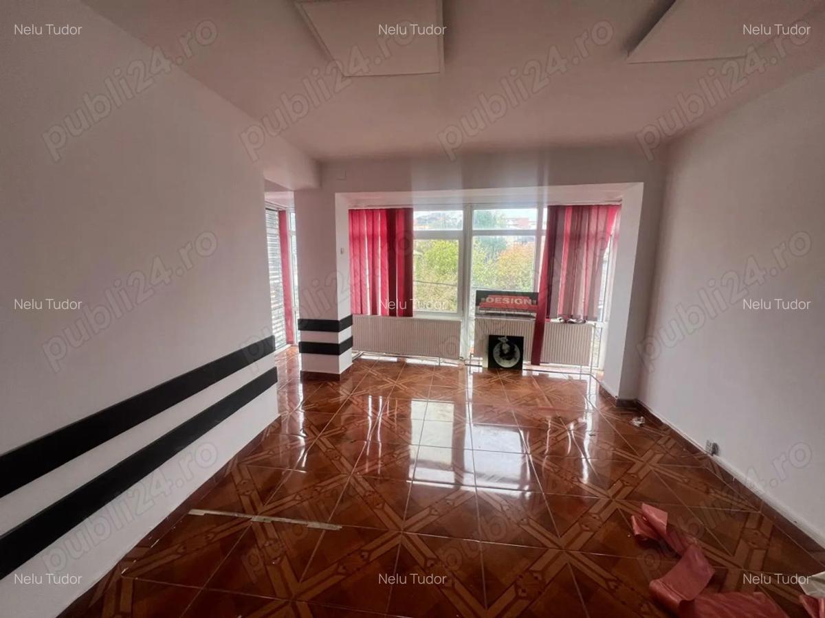 Spatiu comercial Ghe Chitu de inchiriat - 2