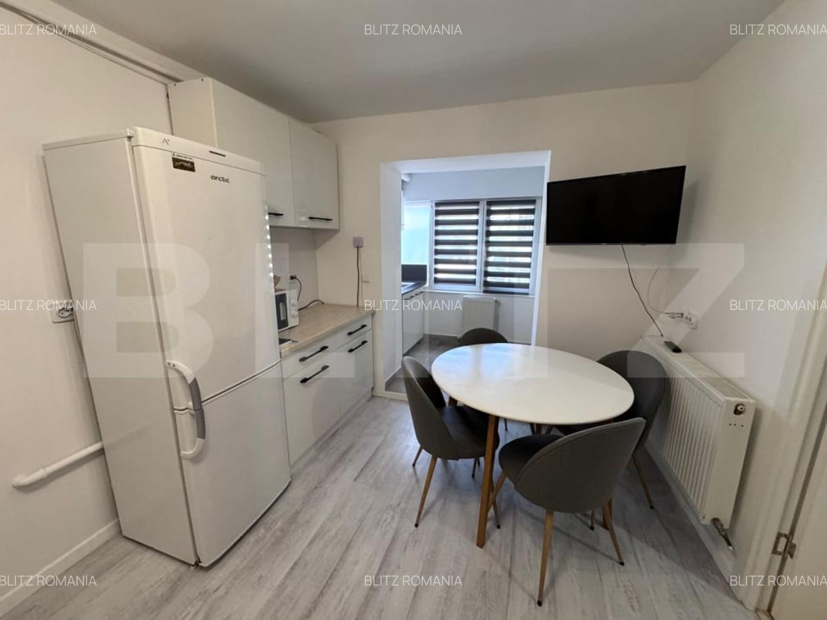 Apartament semidecomandat in Micro 6 - 2