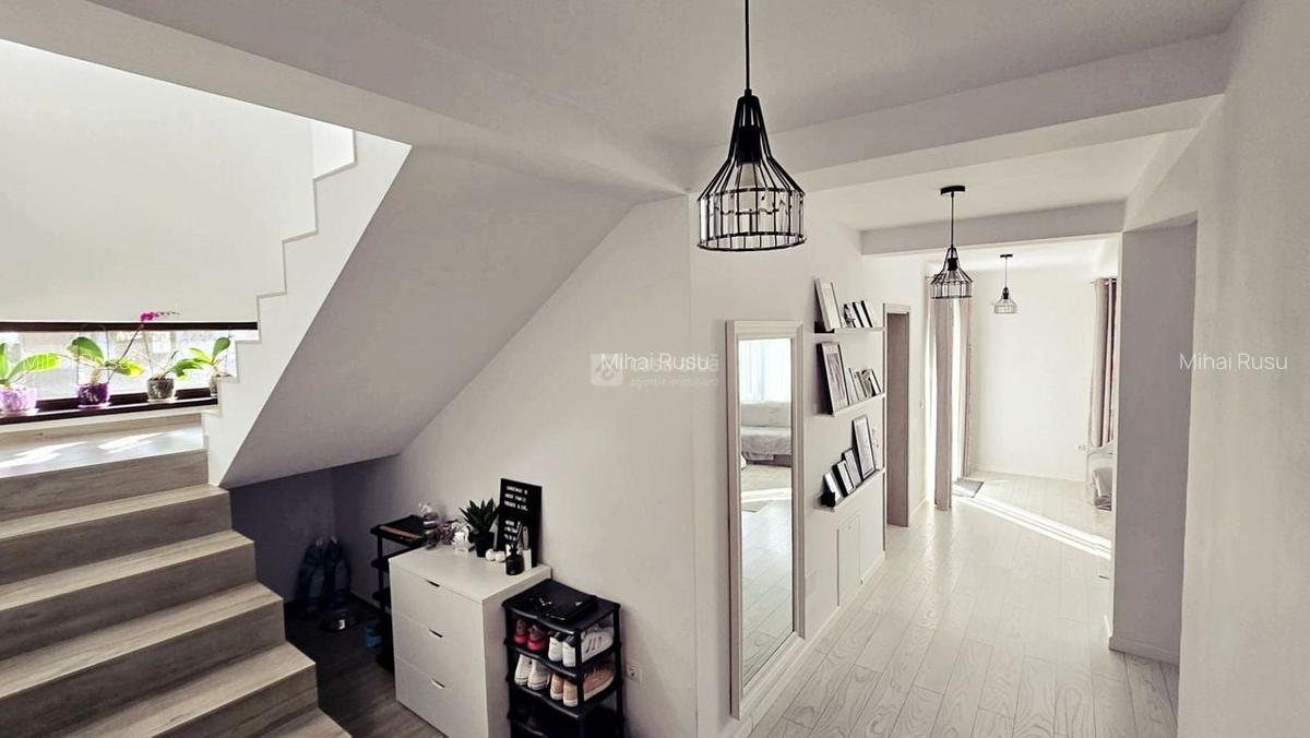 Breazu, proprietate superba P+E+pod, mobilata & utilata, ready to move - 13