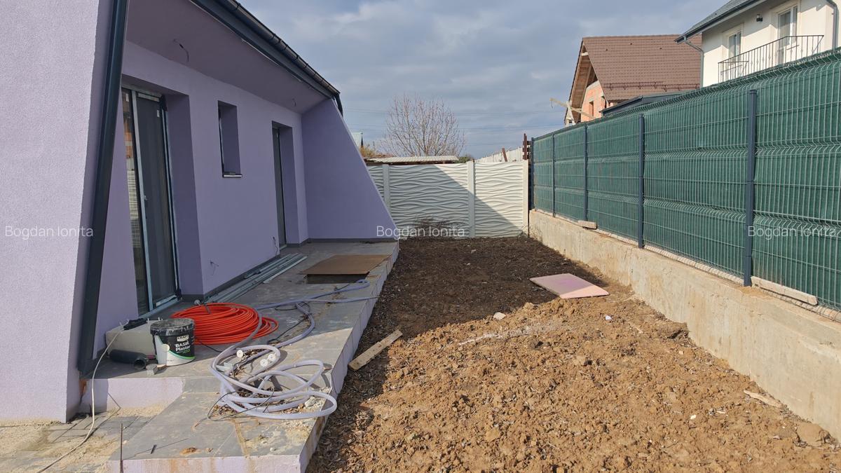Casă cu 3 camere în Berceni - 2