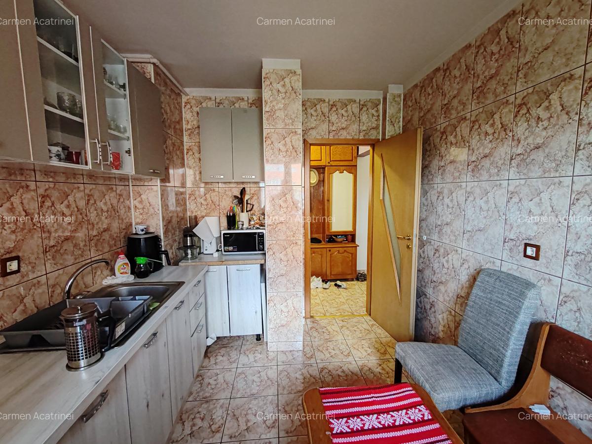Apartament cu 3 camere decomandat în Răcădău - 13