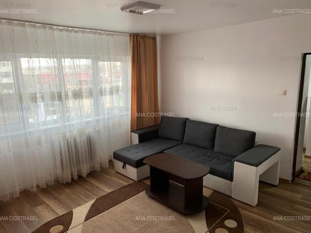 Apartament cu 2 camere, etajul 4/10, zona Podu Ros - 1